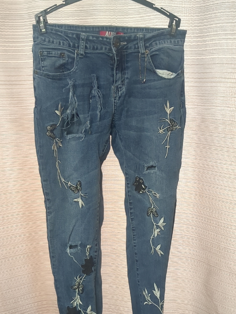 Embroidered Distressed Skinny Jeans - Blue